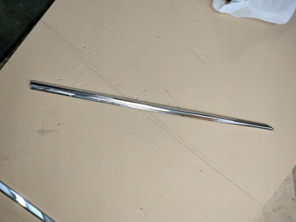 фото №1, Toyota corolla e21 19- молдинг дверь левый перед nowa оригинал