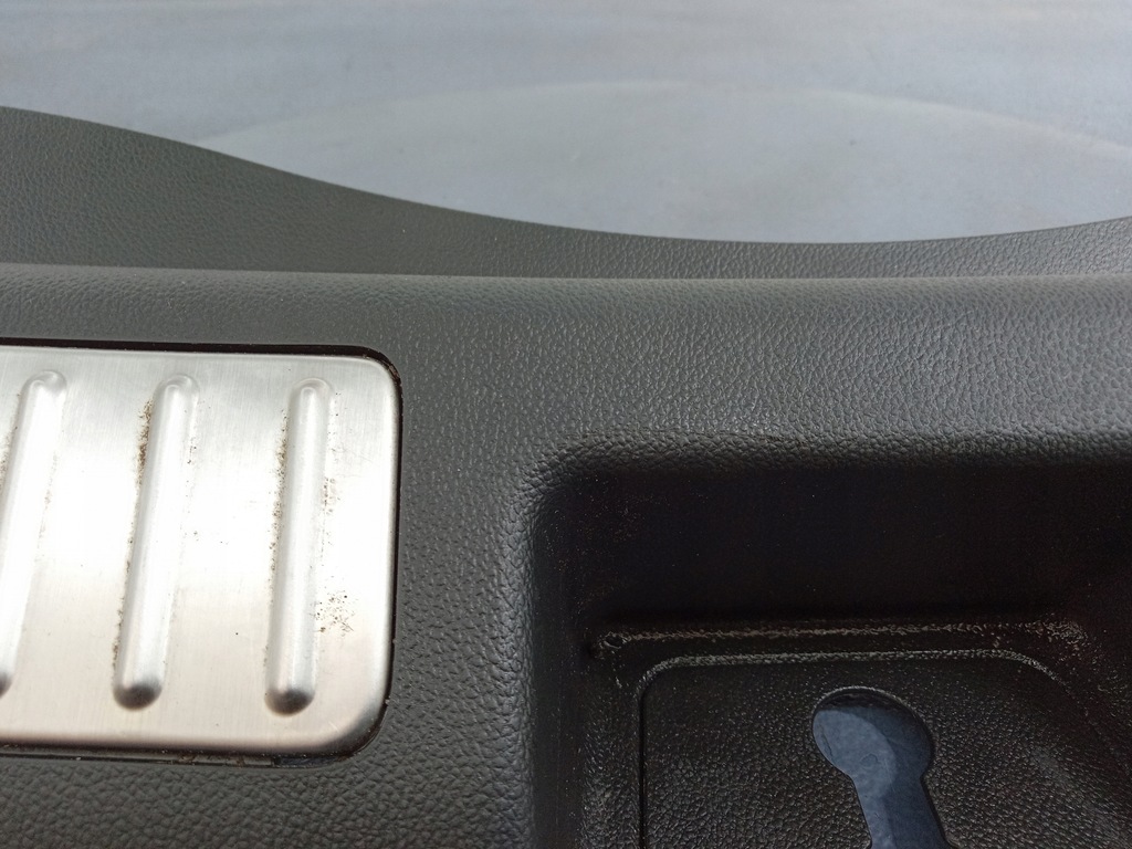 фото №9, Insignia b kombi молдинг поріг багажника 13487498