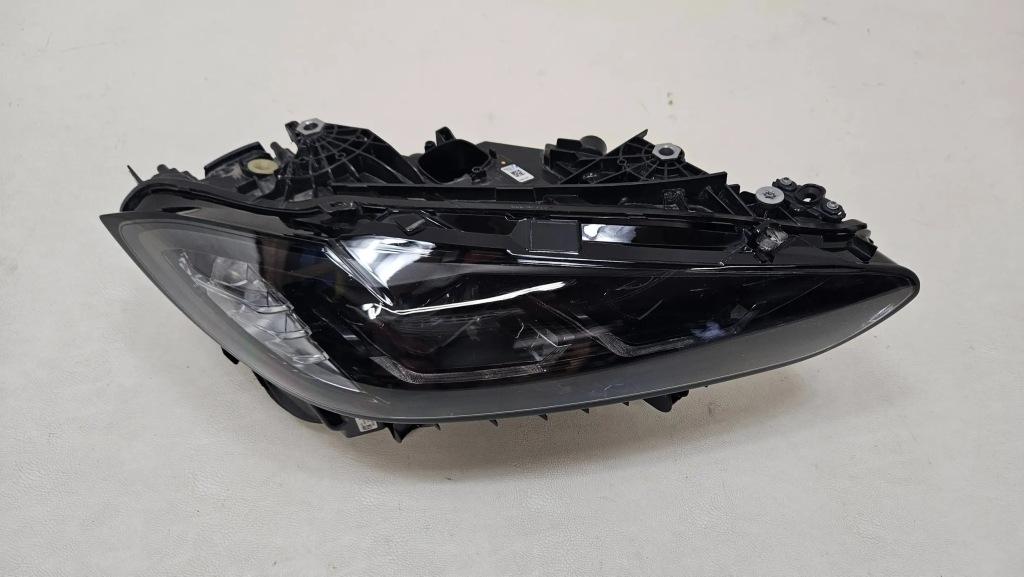 Фара права перед передня bmw m4 g22 g23 g26 full led чорний  9505110-03 Зі Шроту