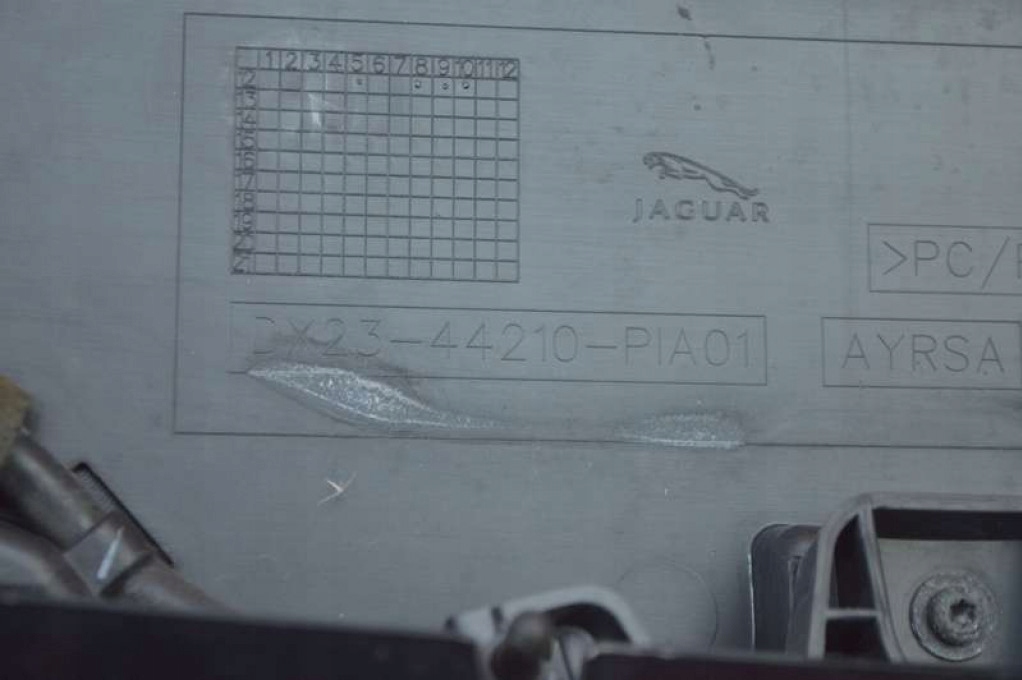 фото №11, Спойлер спойлер спойлер наклейка dx23-44210-pia01 jaguar xf x250 kombi 11-15