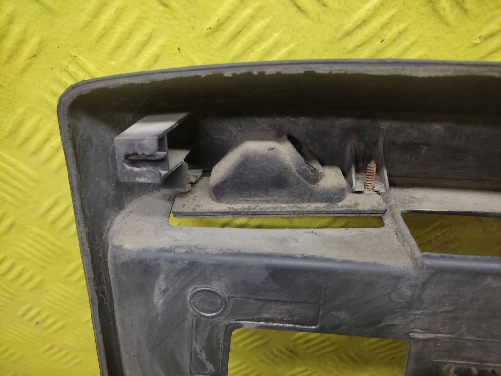 фото №5, Mitsubishi pajero 3 накладка задняя mr416417