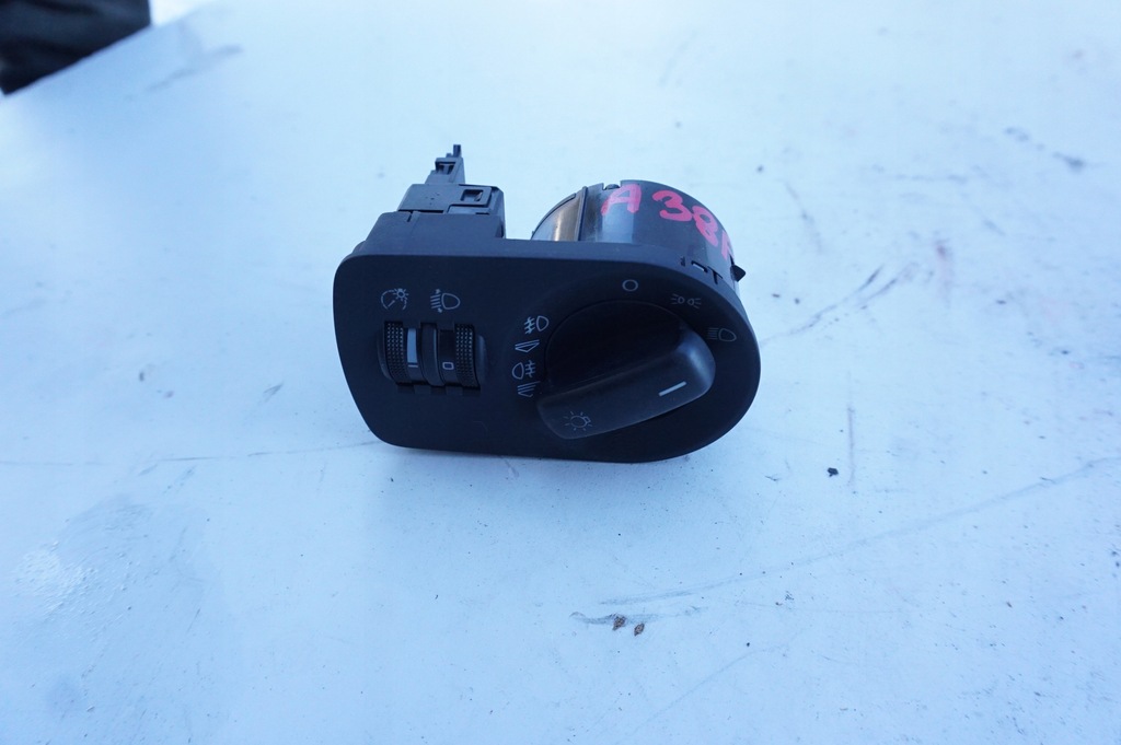 фото №1, Выключатель света 8p2941531l audi a3 8p 8p1