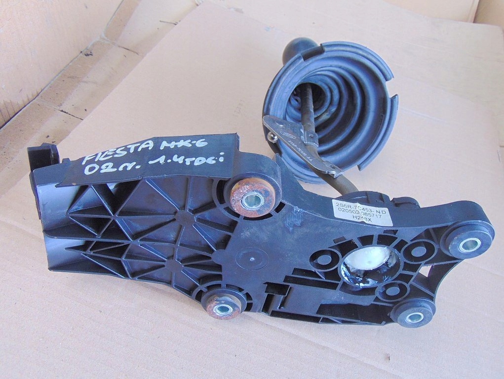 фото №7, Ford fiesta mk6 tdci 04r домкрат вибірник передач