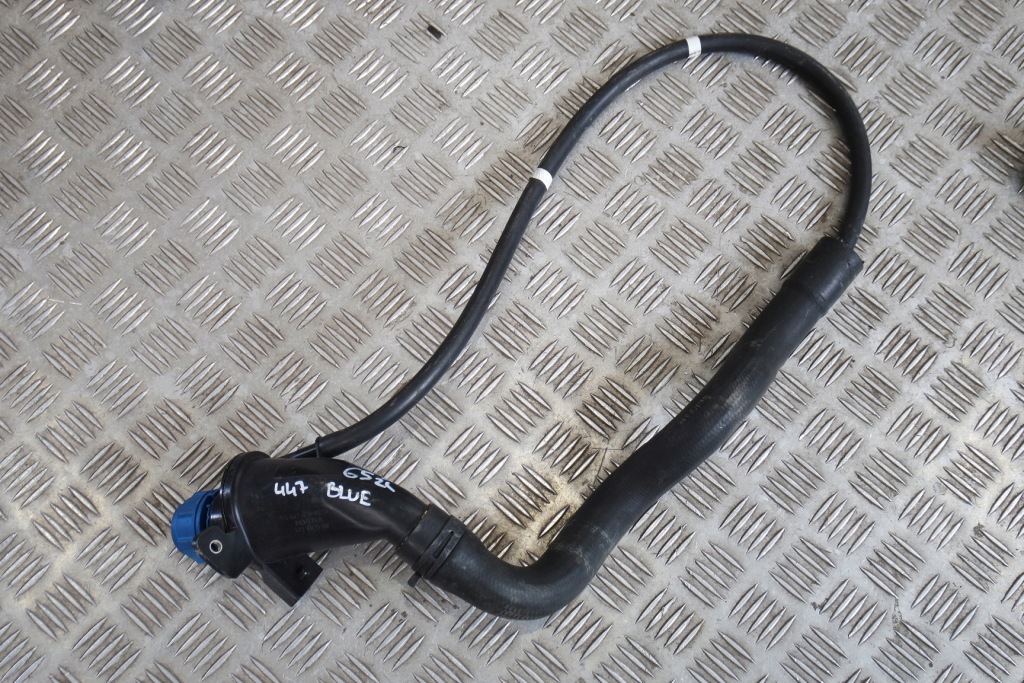 фото №1, Заливная горловина крышка adblue mercedes w447 a4474700426