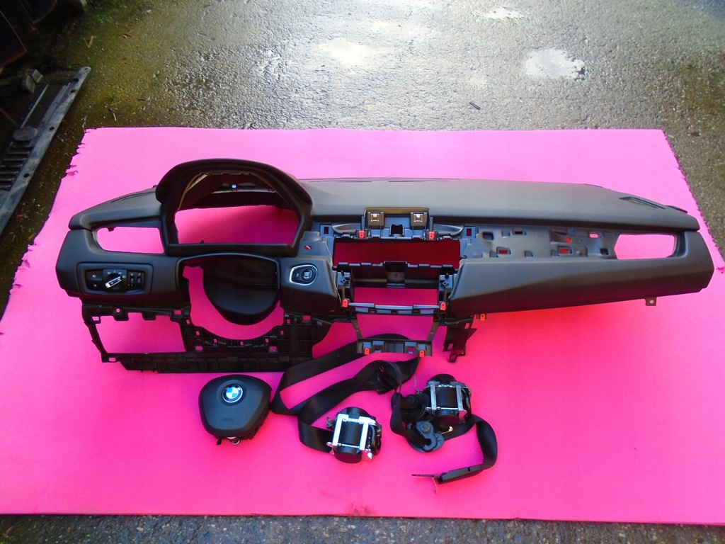 фото №1, Bmw 2 f46 консоль приборная панель подушка безопасности ремни head up