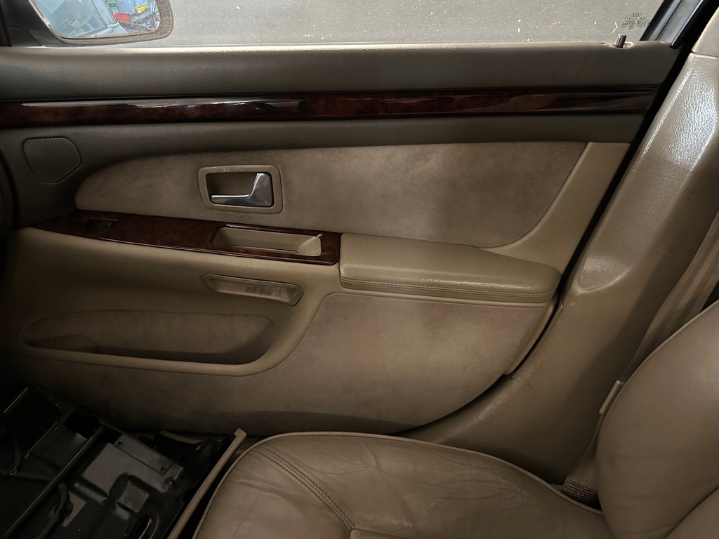 фото №1, Обшивка дверь правый перед krem audi a8 d2 eu lift