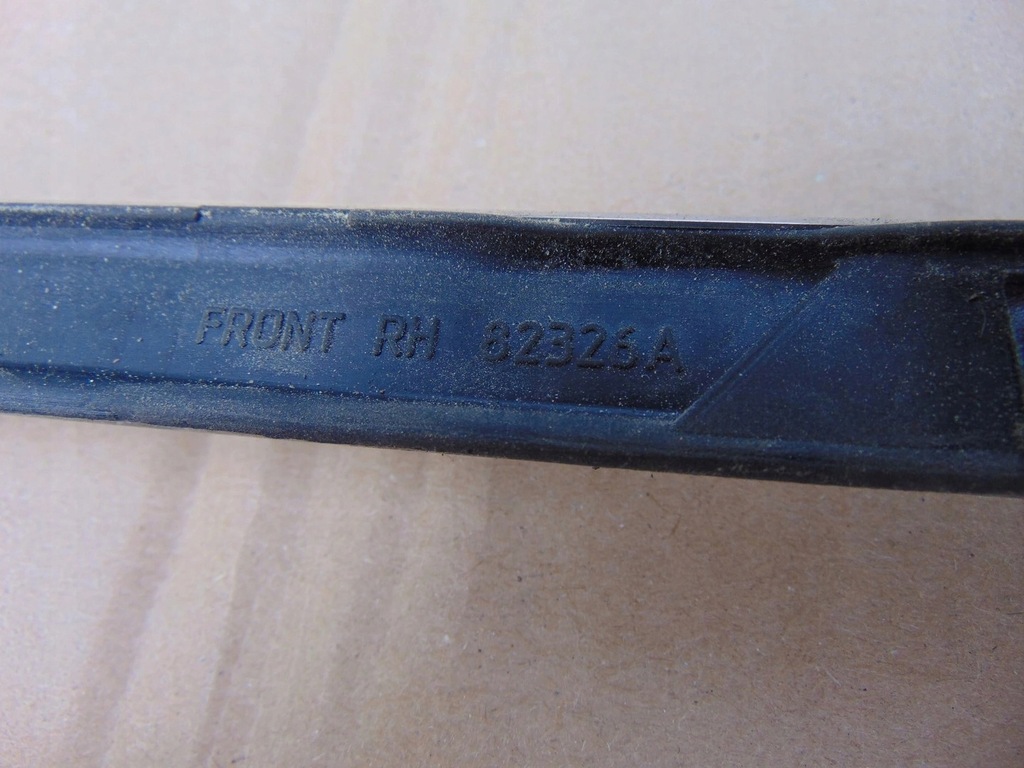 фото №8, Молдинг хром двері правий перед opel ampera 1 2011-