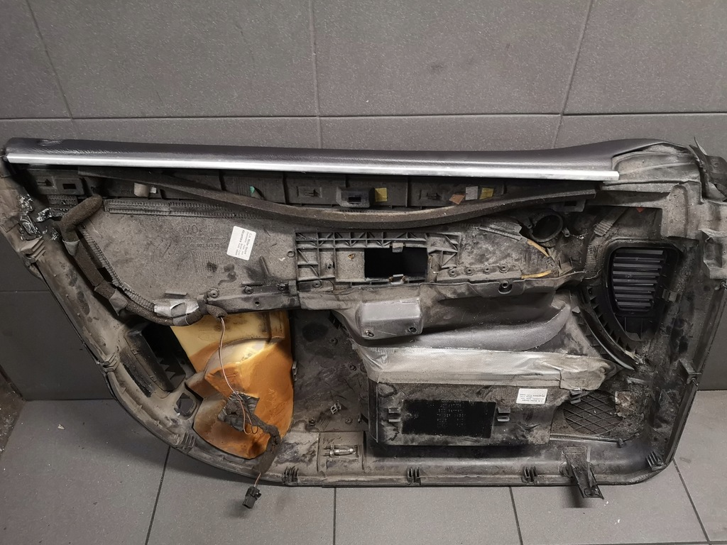 фото №8, Обшивка дверь правый перед audi a8 d2 eu lift soul