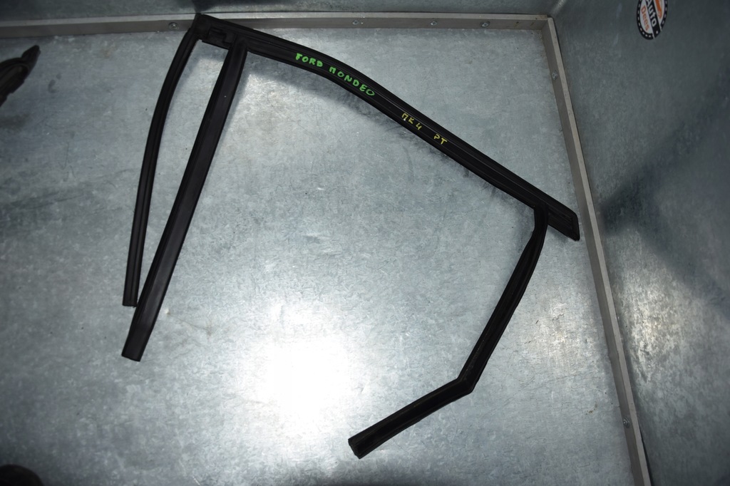 фото №1, Ford mondeo mk4 прокладка край двері правий задня