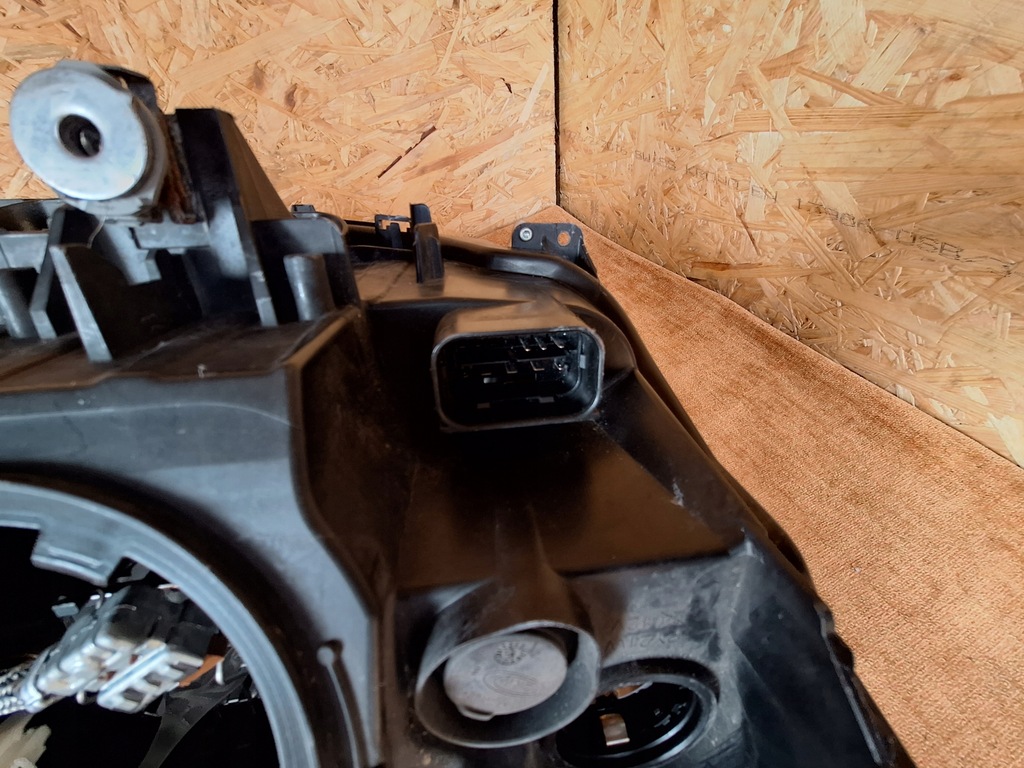 фото №10, Bmw 3 iii f30 f31 лампа ліва bi ксенон некерований 7259525