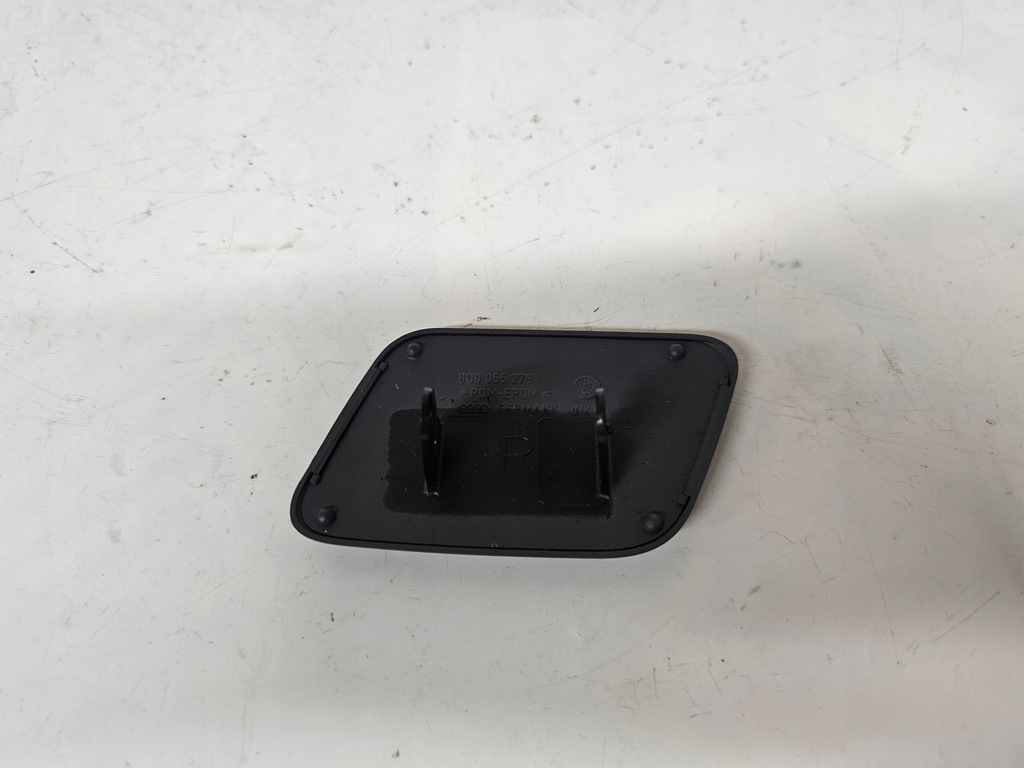 фото №7, Audi a4 b5 заглушка распылителя лампы правая 8d0955276