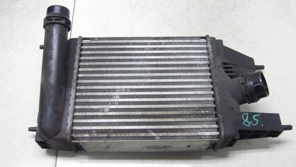 Купити Nissan pulsar 1.2 інтеркулер 13-18 85