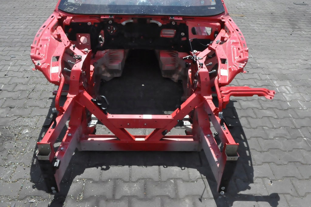 фото №1, Ferrari california pas передний усилитель четверть лонжерон рама