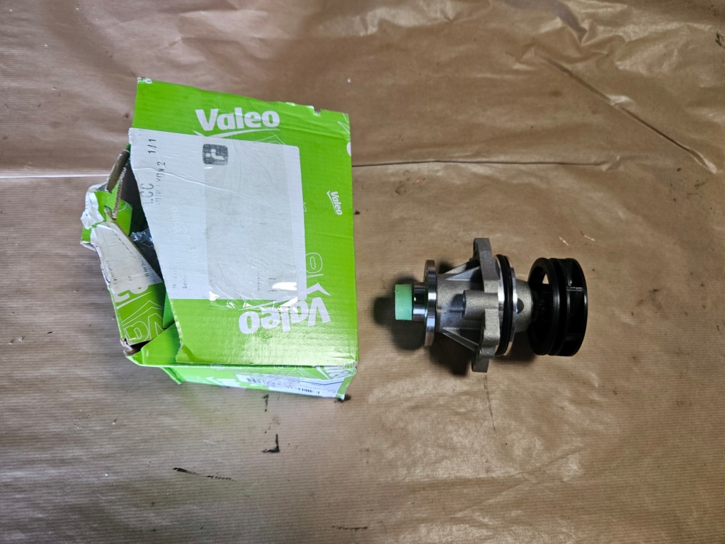 Купить Насос воды valeo 506107
