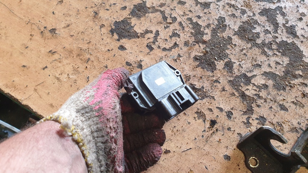 фото №1, Toyota avensis t25 резистор резистор вентилятор