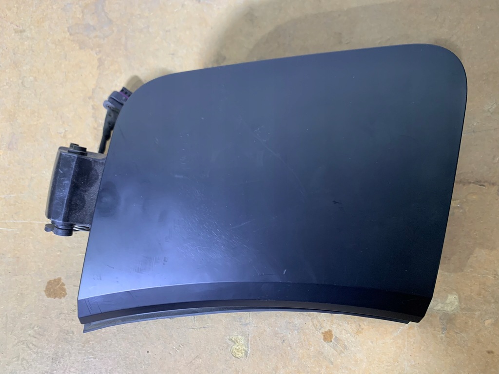 фото №1, Крышка разъём зарядки opel mokka -e ii b