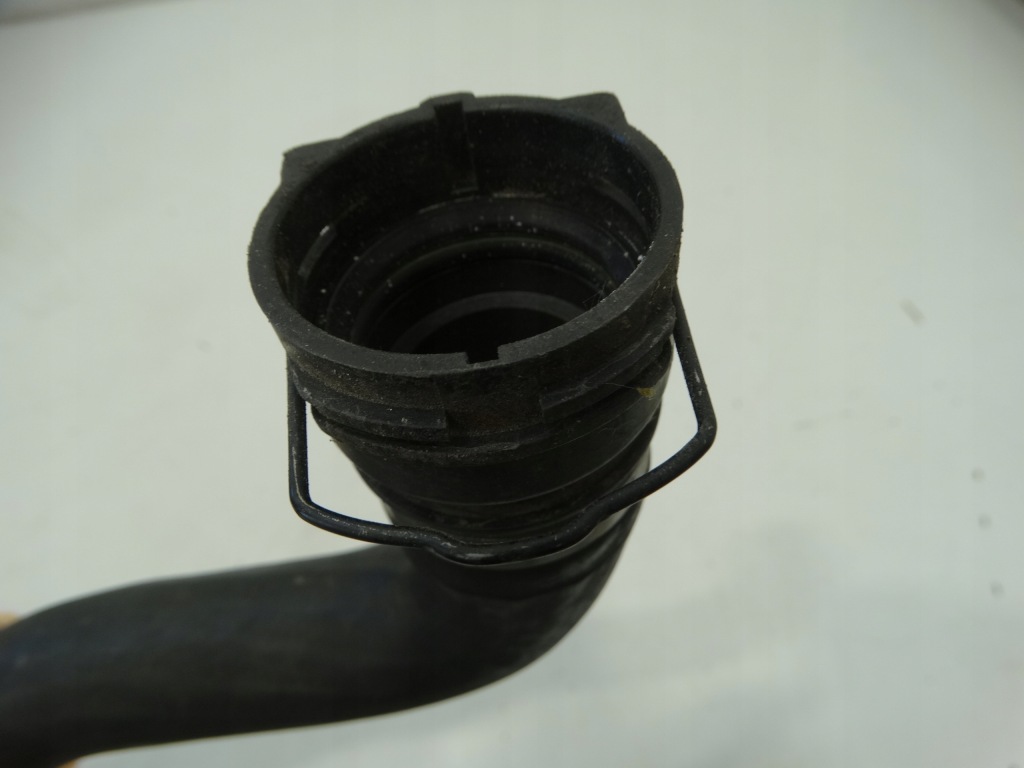 Шланг верхний радиатора bmw 1 f20 2013r. 1712-7811127 с Разборки