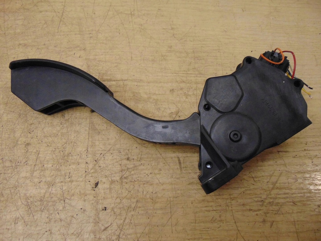 фото №6, Потенциометр педаль газа toyota corolla e15 1.4 d4d