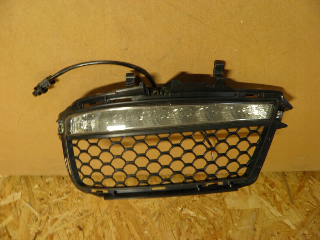 фото №1, Противотуманная фара led решётка решётка радиатора правая mercedes w221 amg