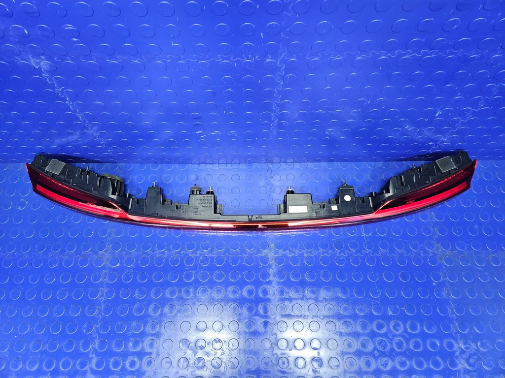 фото №6, Audi q8 e-tron sportback накладка лампа задняя led задняя europa 4ke945095g