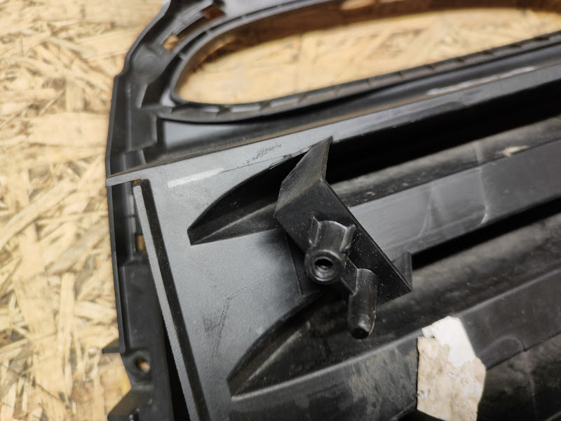 Решётка бампера левое  перед hyundai i30 n 2017- Недорого