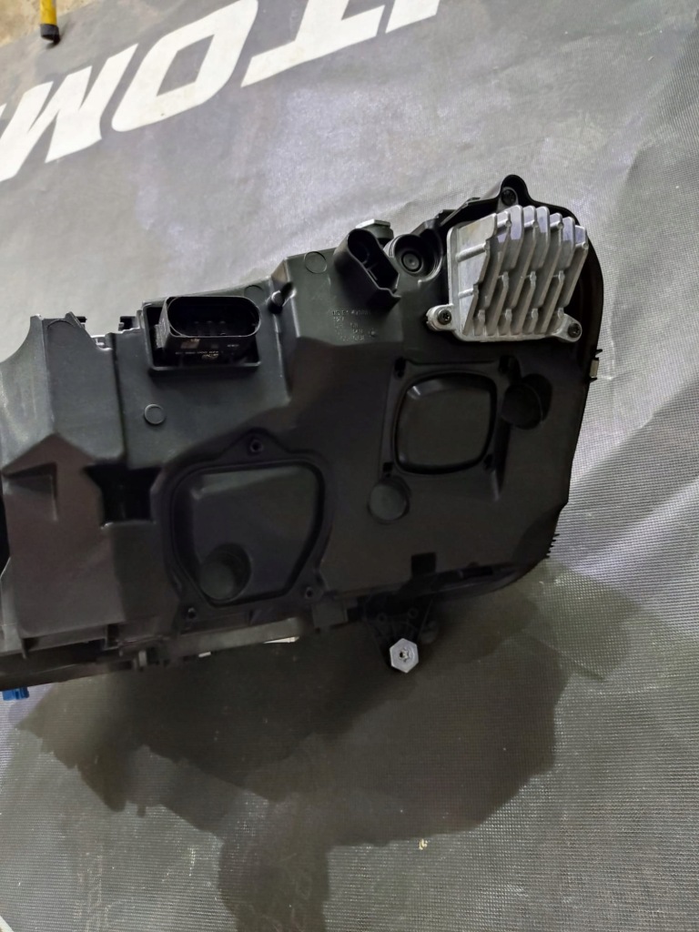 фото №11, Лампа mercedes s-klasa w223 digital light blue перед права lub ліва