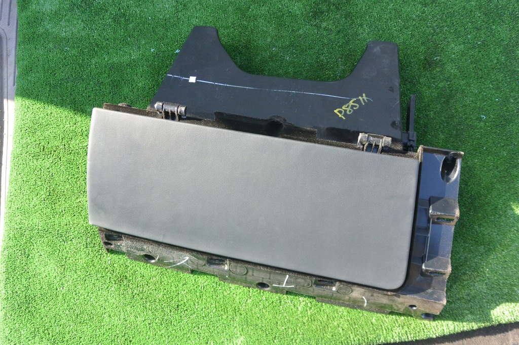 фото №1, Бардачок пасажира tesla model s 12-16 eu