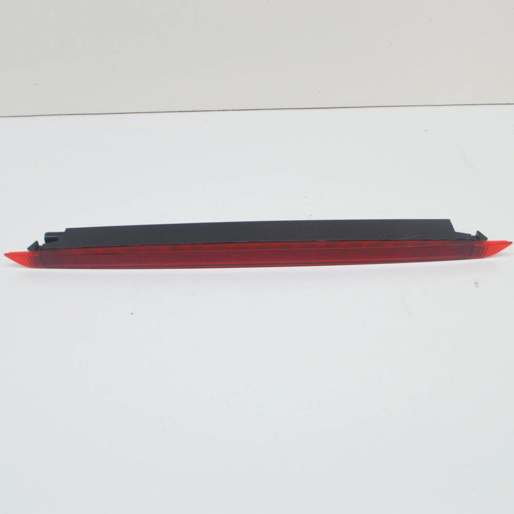 Porsche macan mk2 задние дополнительные фонарь  стоп-сигнал 95b945097b оригинальные Недорого