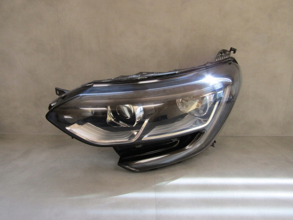 Купити Фара перед renault megane 4 iv звичайна лінза + led 16-20 lh 260602792r