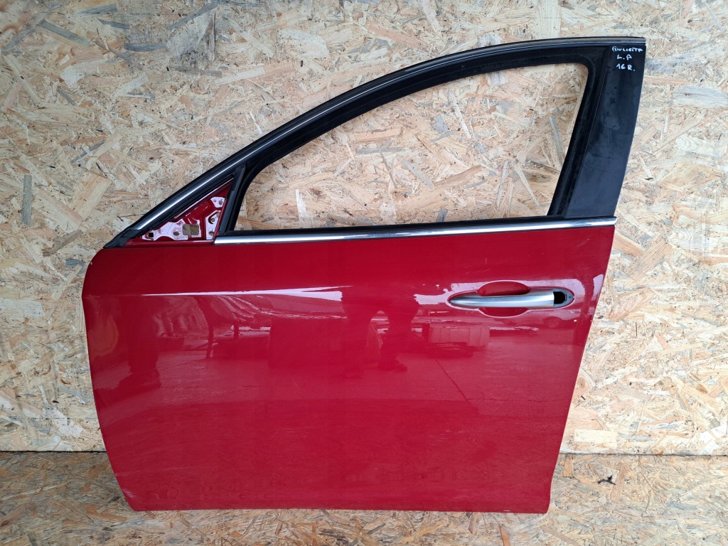 Купить Дверь левая перед alfa romeo giulietta