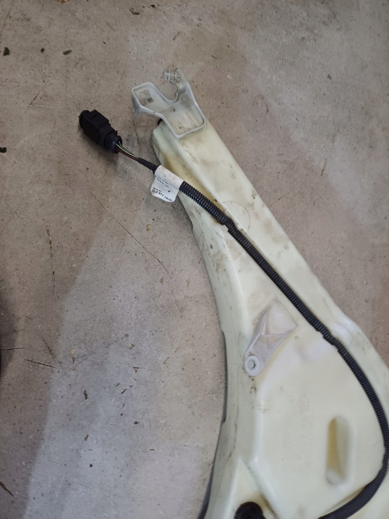 фото №5, Бачок омывателя vw touareg nr. 7l0955453d