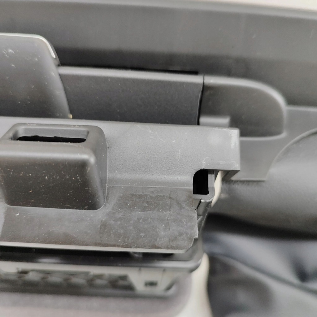 фото №6, Ford mustang mach-e 2023 форсунки / ґрати обдув панелі приладової панелі