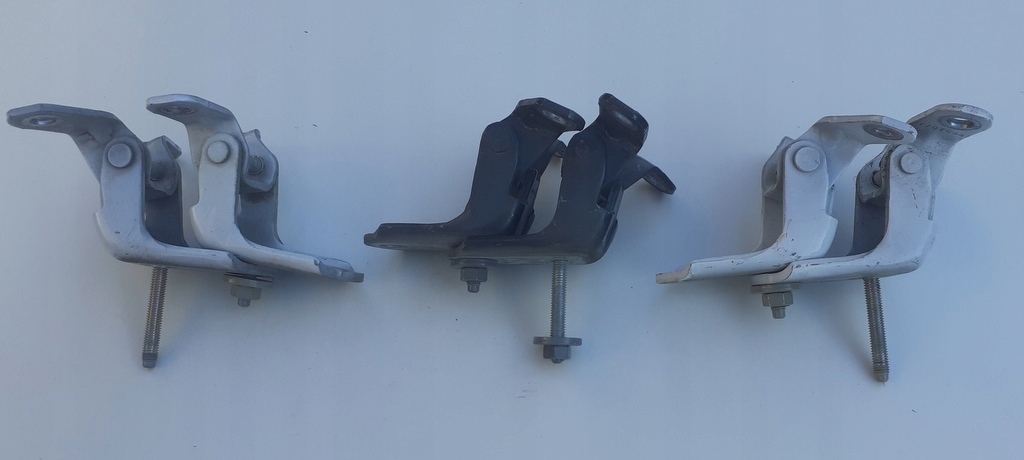 фото №2, Ford fiesta mk7 3-5 двері петлі петля двері лівий перед