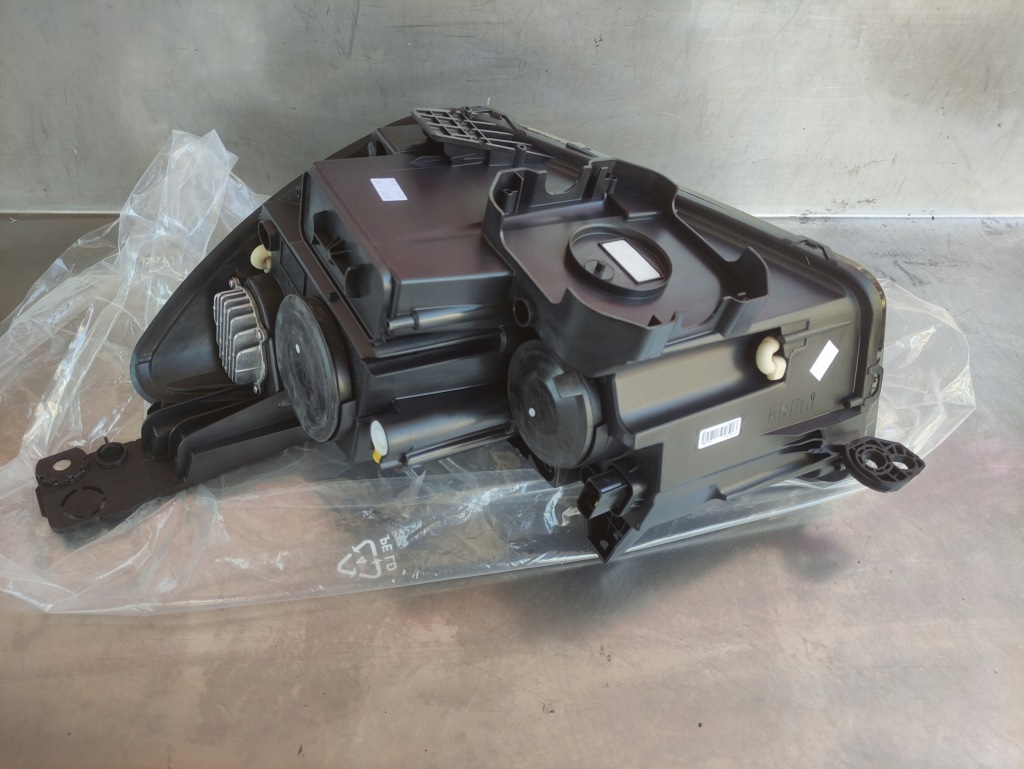 фото №3, Opel grandland x лампа фара led yp00015580 nowa оригинал !