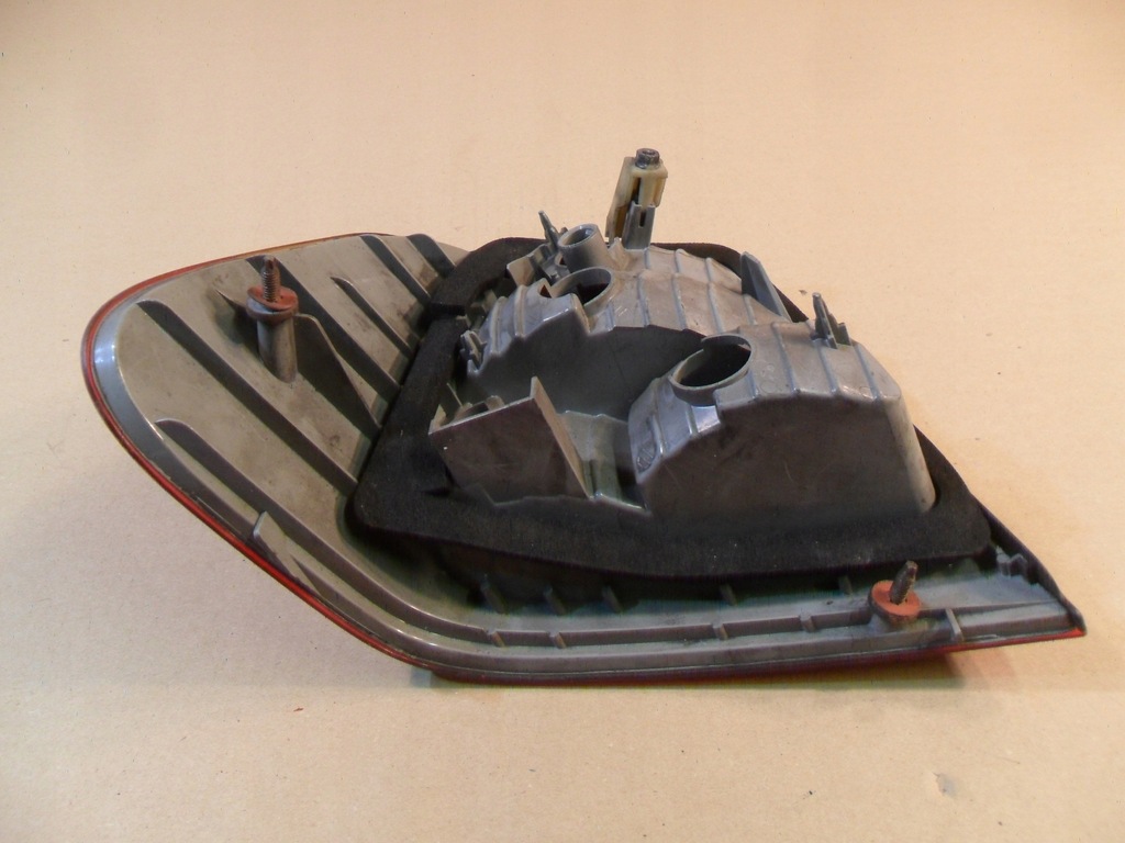 фото №12, Лампа правая задняя bmw 3 e46