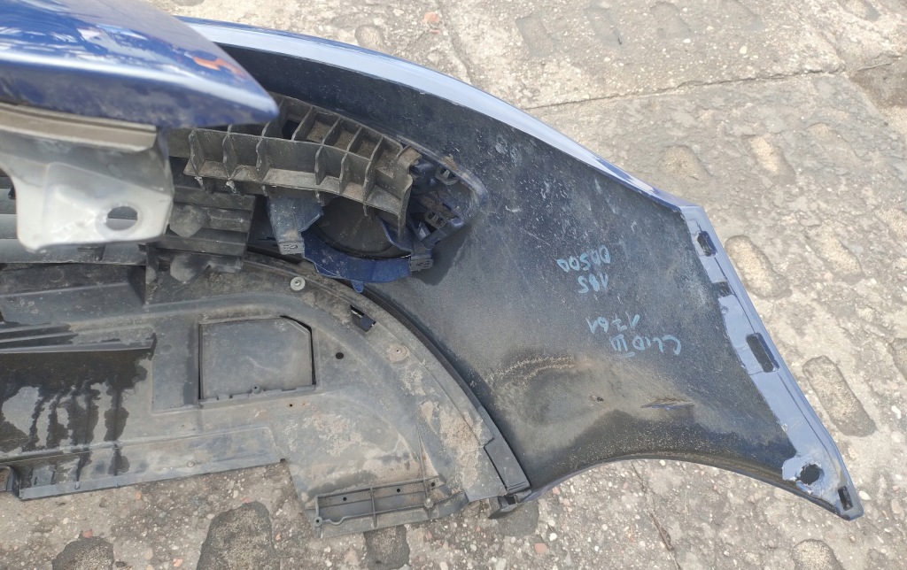 Renault clio iii бампер перед dv460 в Україні