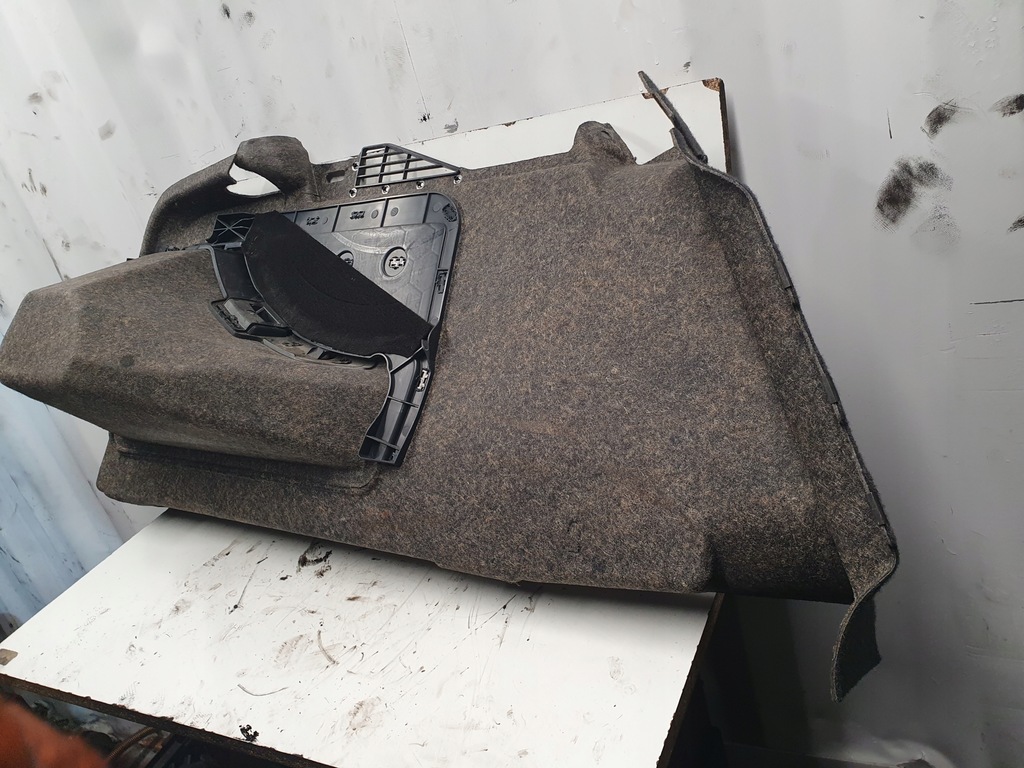 фото №7, Audi a5 8t 07- coupe обшивка багажника правый обивка