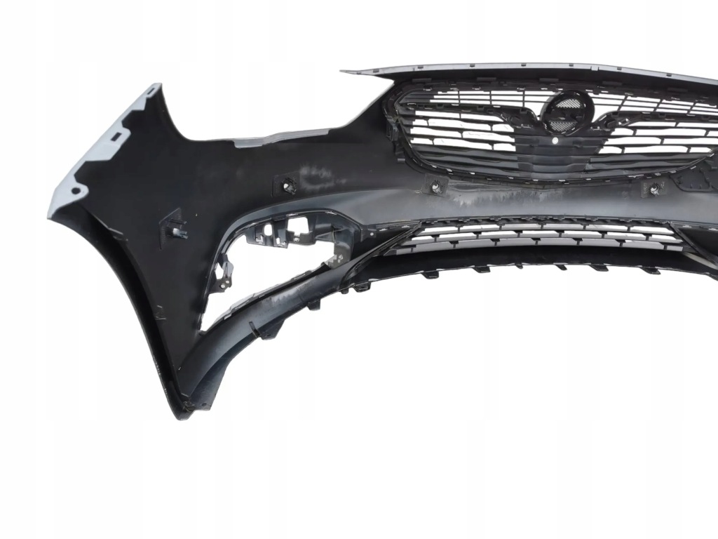 Бампер, решітка , решітка радіатора, решітка середня opel insignia b дорестайлінг в Україні