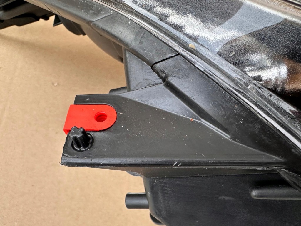 Купить Opel meriva b 2011-2013 фара правая  перед линза поворотная 13253636