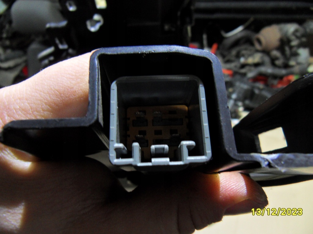 фото №15, Підлокітник тунель середній ford fiesta mk7 13r.