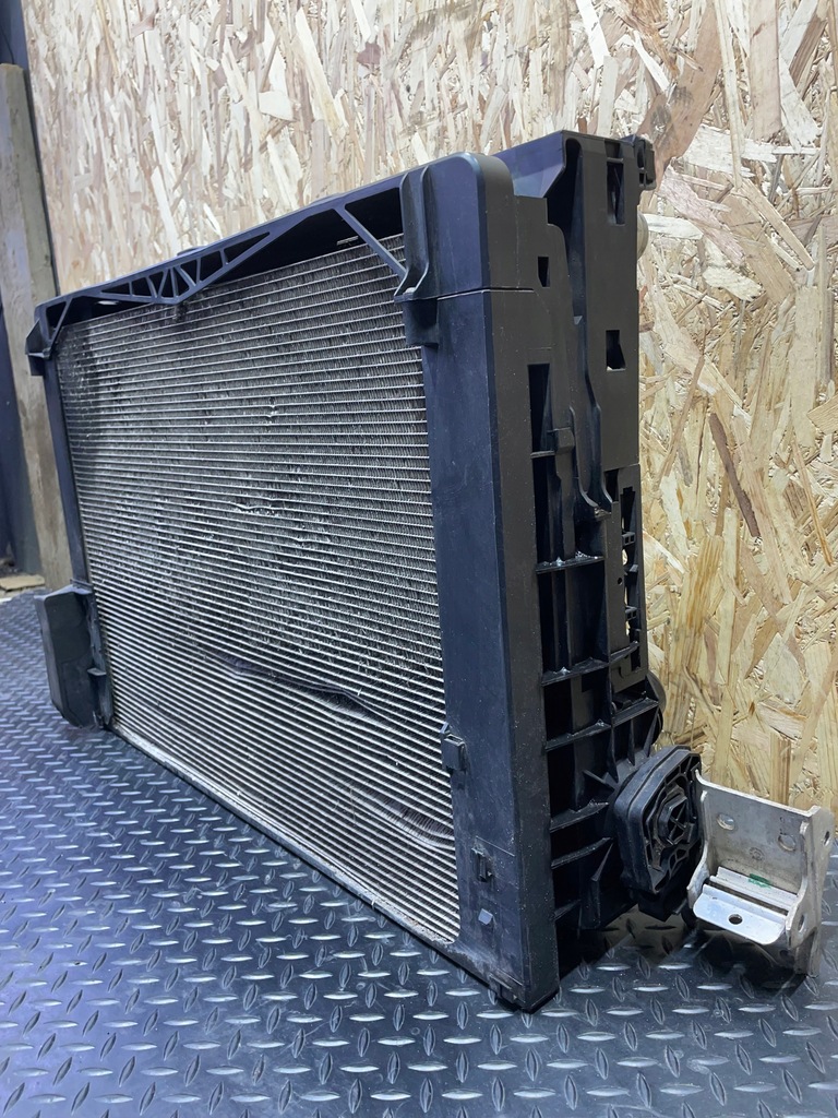 фото №11, Комплект радіатор радіатор вентилятор bmw f10 f11 n57 3.0d автоматична коробка передач