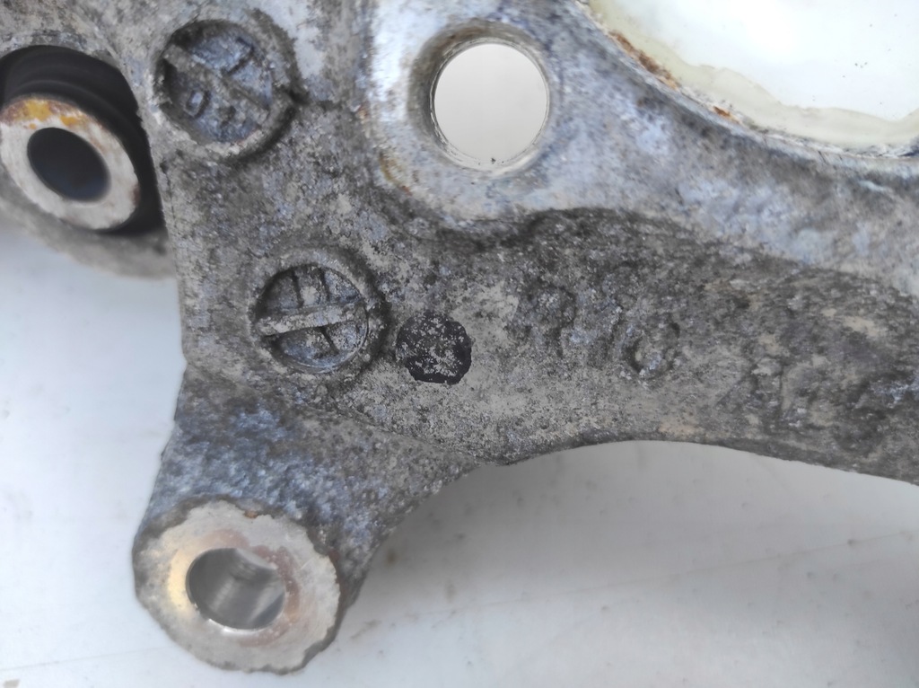 фото №6, Поворотный кулак правый lub левый задняя nissan maxima a34