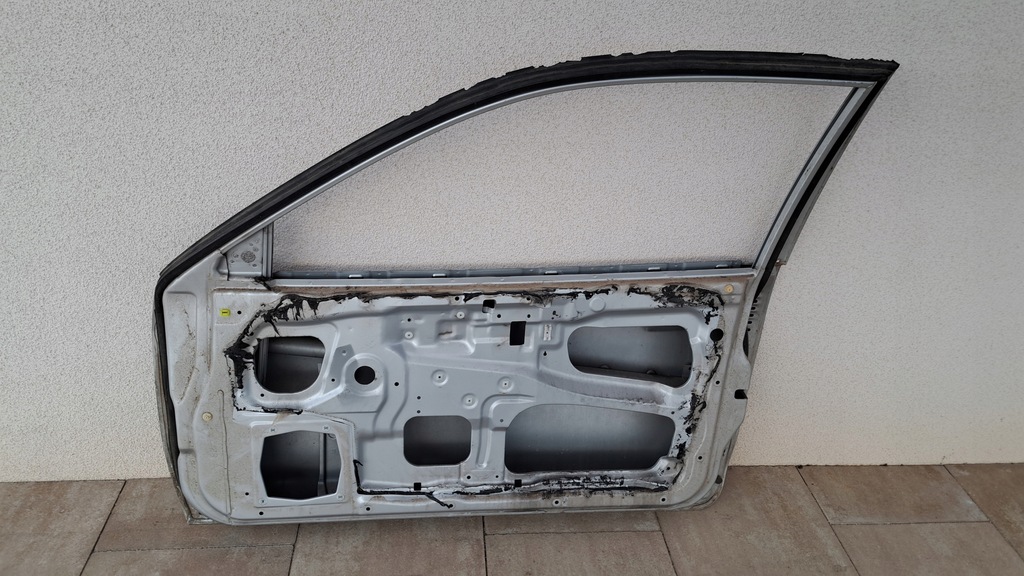 фото №9, Mitsubishi colt v дверь правое 96-03