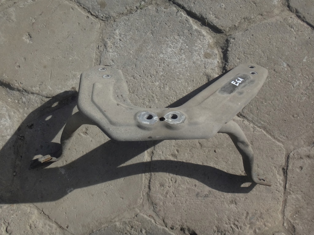 фото №1, Кронштейн поперечина задняя bmw e61