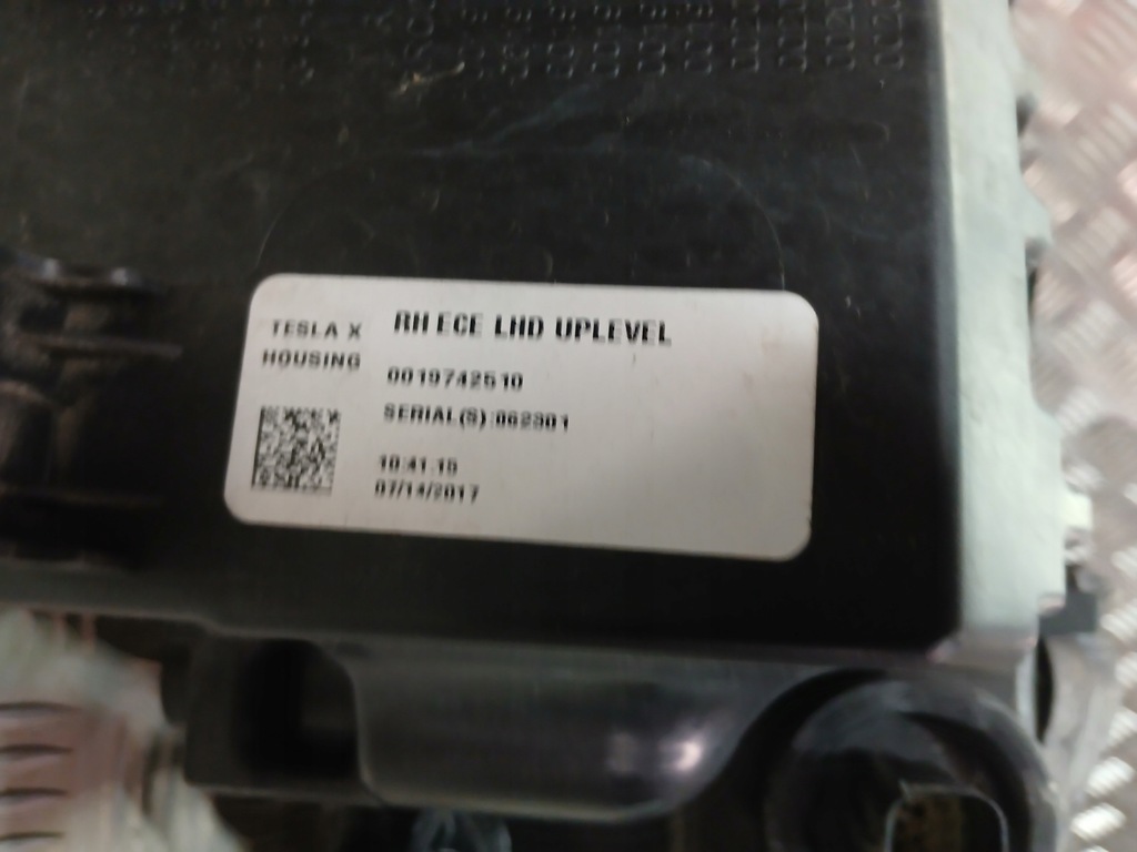 фото №16, Tesla x лампы комплект полный левая правая full led europa