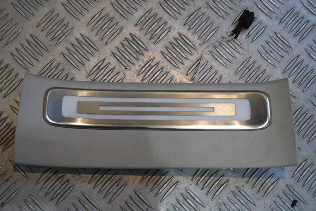 Купити Захист молдинг підсвічена mercedes w463/4 a4636804002