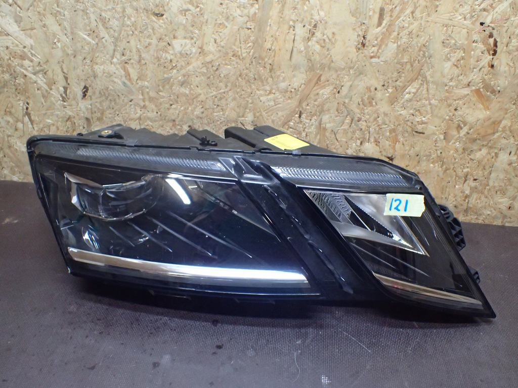 фото №1, Лампа перед права skoda octavia iii 3 full led 17-