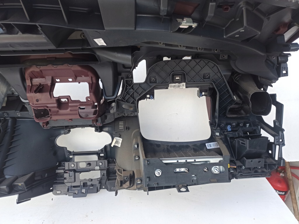 фото №14, Приборная панель приборная консоль приборная панель ford fiesta mk7 bordowa europa