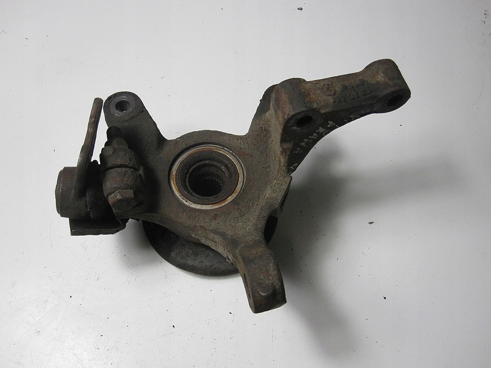 фото №4, Ступиця поворотний кулак перед права mercedes vito w638 2.2cdi