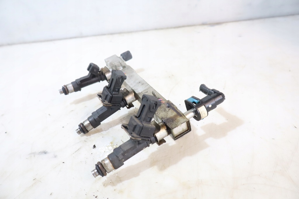 Купити Молдинг упорскування opel corsa d рестайлінг  1.0